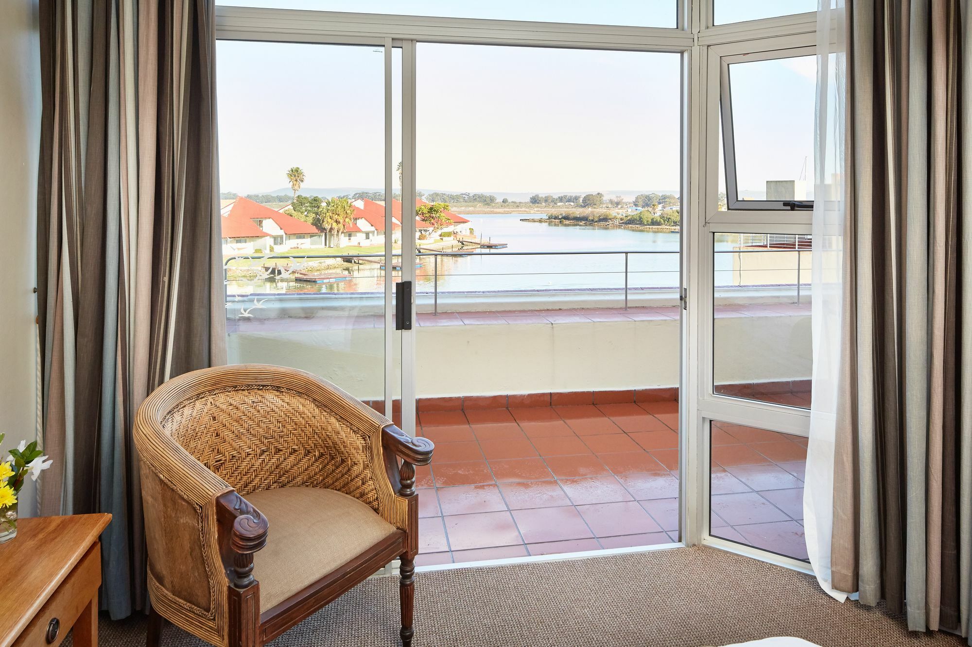 First Group Port Owen Marina Apartment เวลด์ดริฟ ภายนอก รูปภาพ