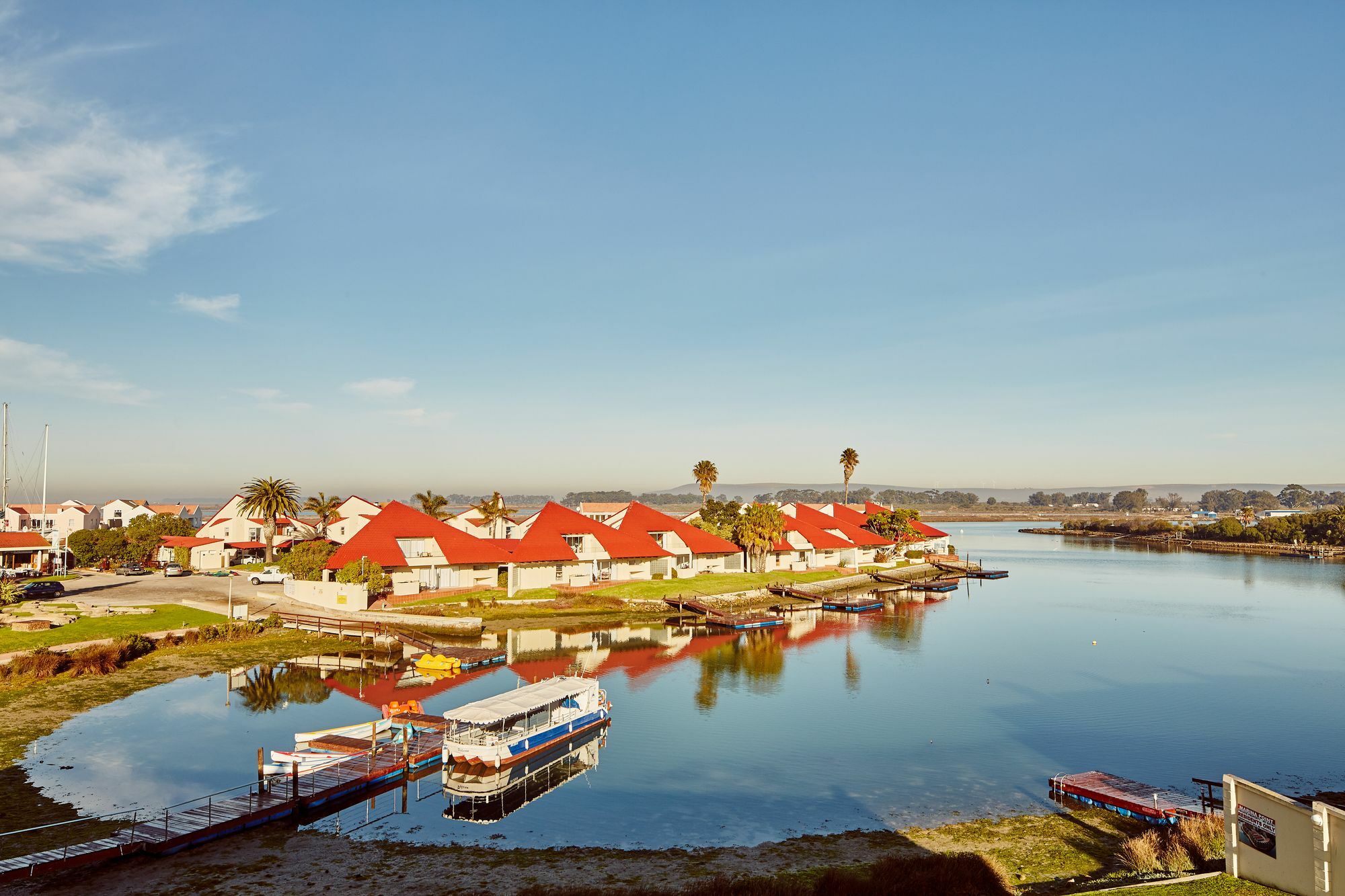 First Group Port Owen Marina Apartment เวลด์ดริฟ ภายนอก รูปภาพ