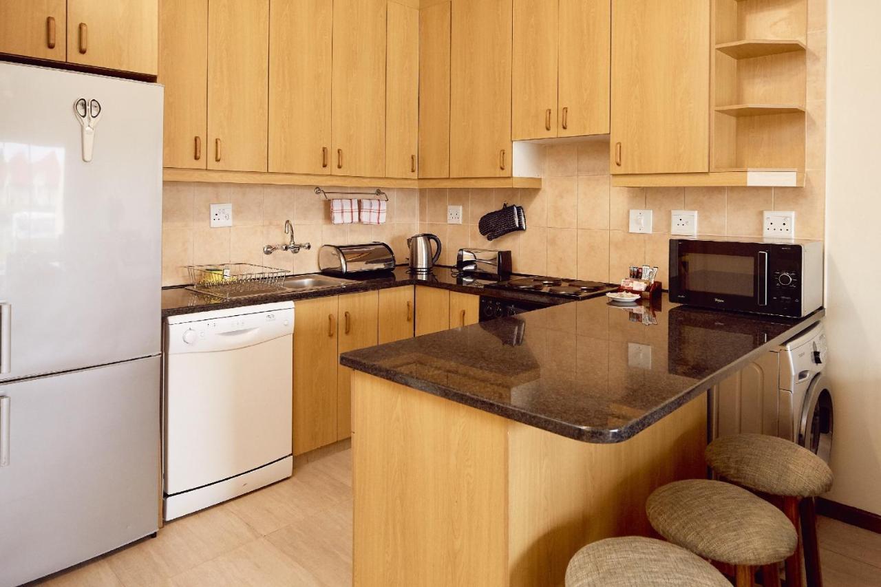 First Group Port Owen Marina Apartment เวลด์ดริฟ ภายนอก รูปภาพ