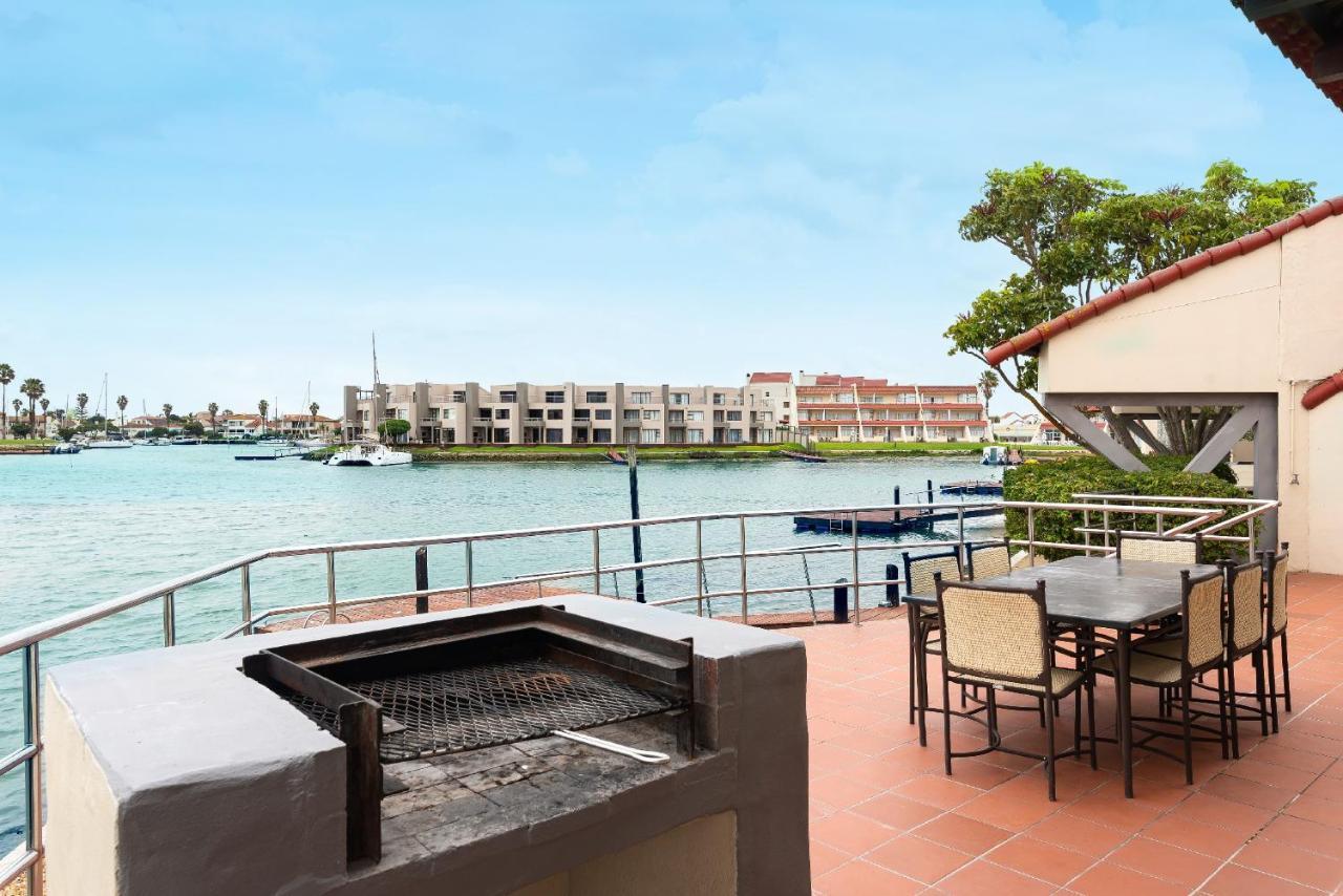 First Group Port Owen Marina Apartment เวลด์ดริฟ ภายนอก รูปภาพ
